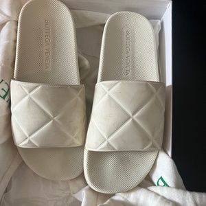 Bottega pool slides